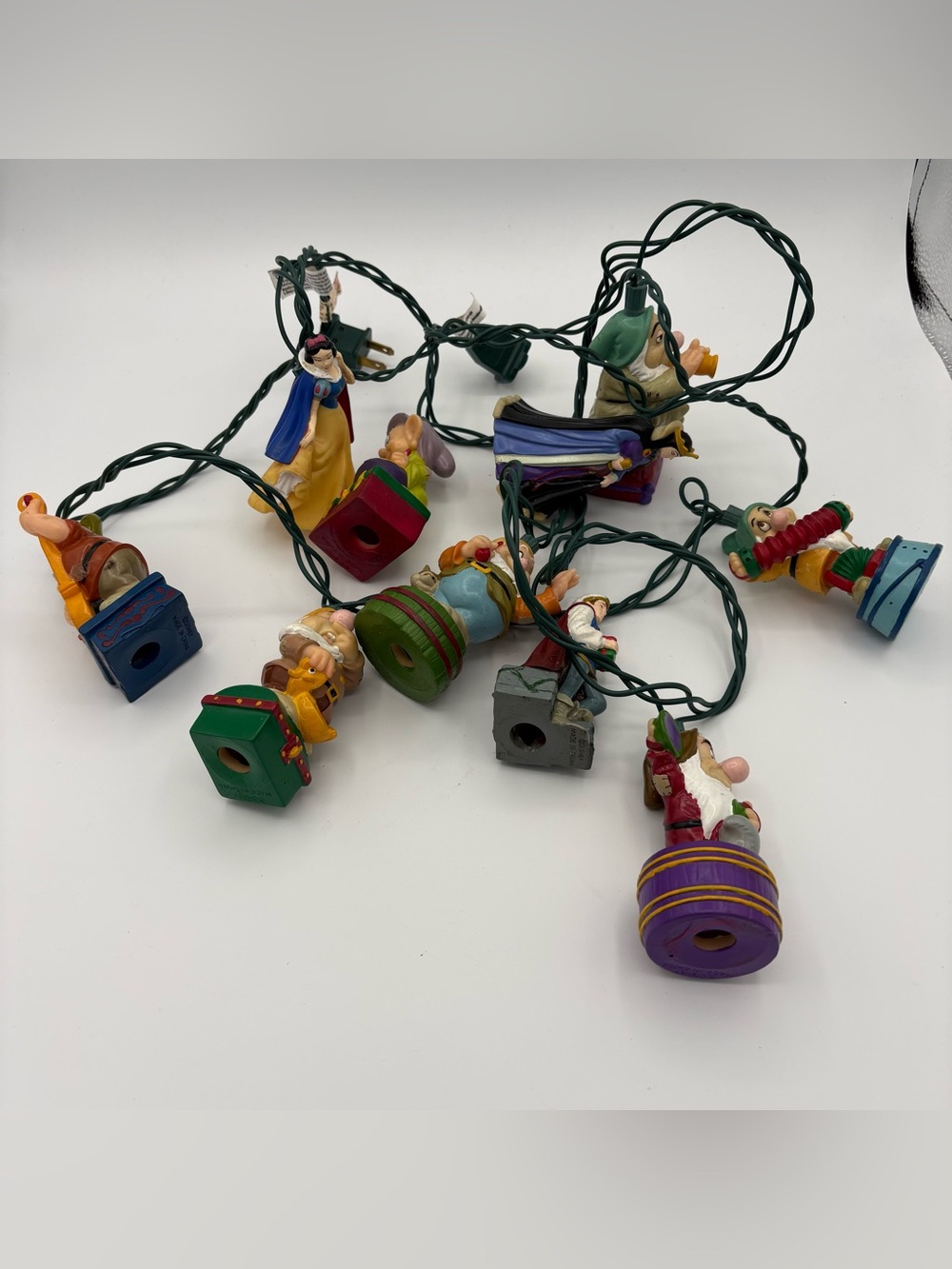 Disney Snow White 7 Dwarfs Doc Dopey Sleepy Grumpy Christmas Tree String Lights